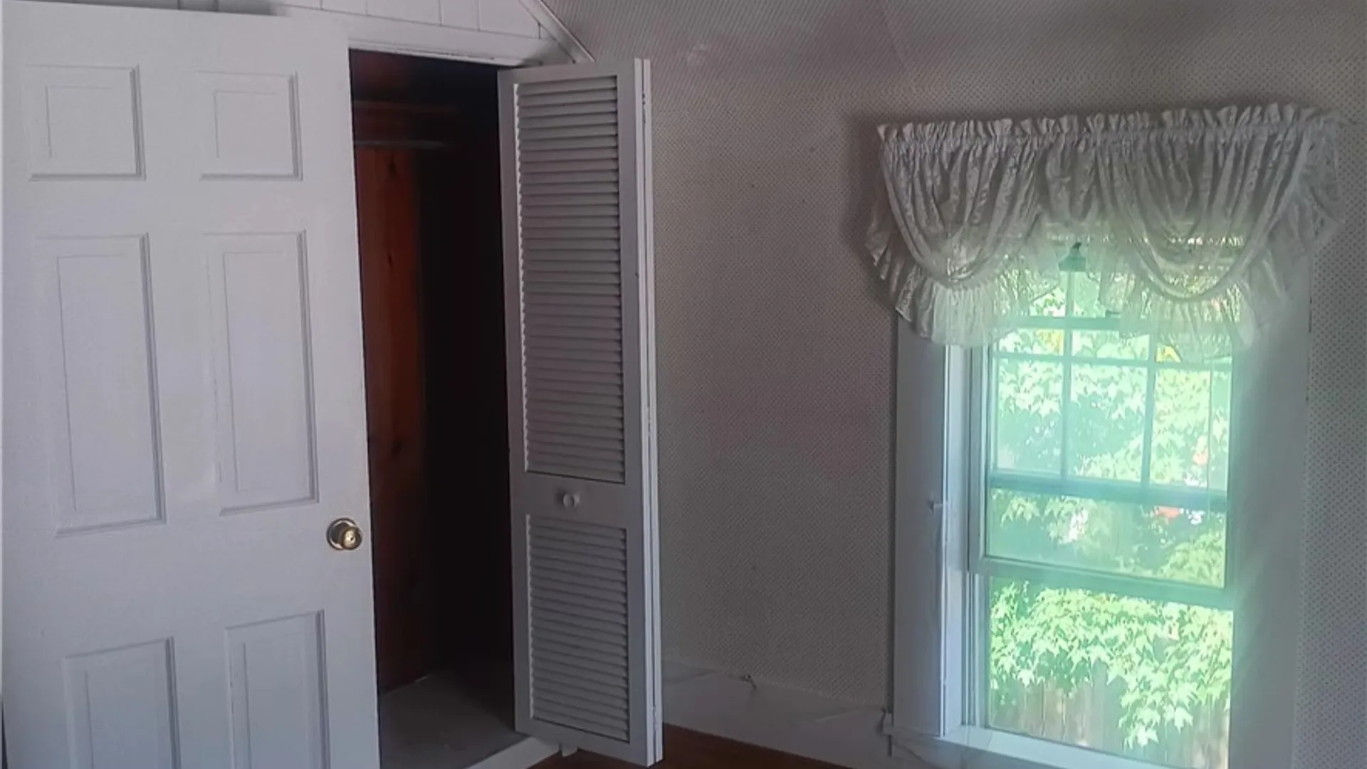Property at 25 S Main Street, Holland, NY 14080 24