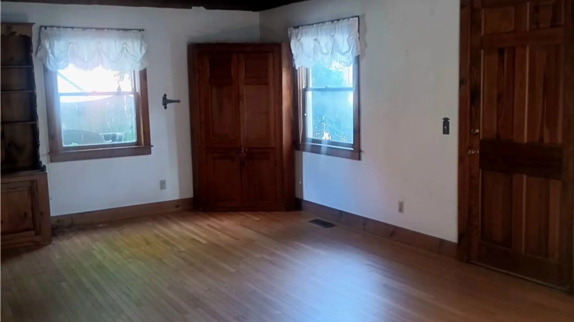 Property at 25 S Main Street, Holland, NY 14080 7