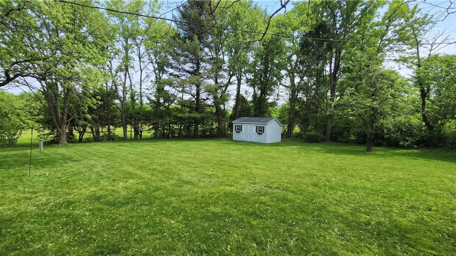 Property at 28 Candlewood Drive, Pittsford, NY 14534 2