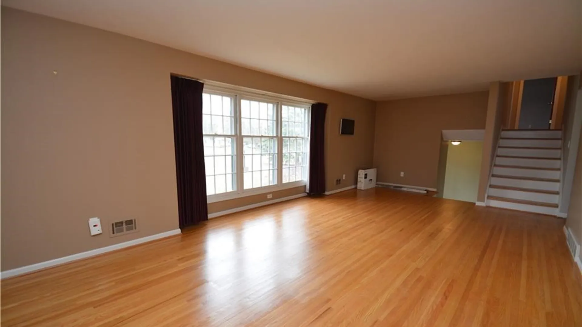 Property at 28 Candlewood Drive, Pittsford, NY 14534 5
