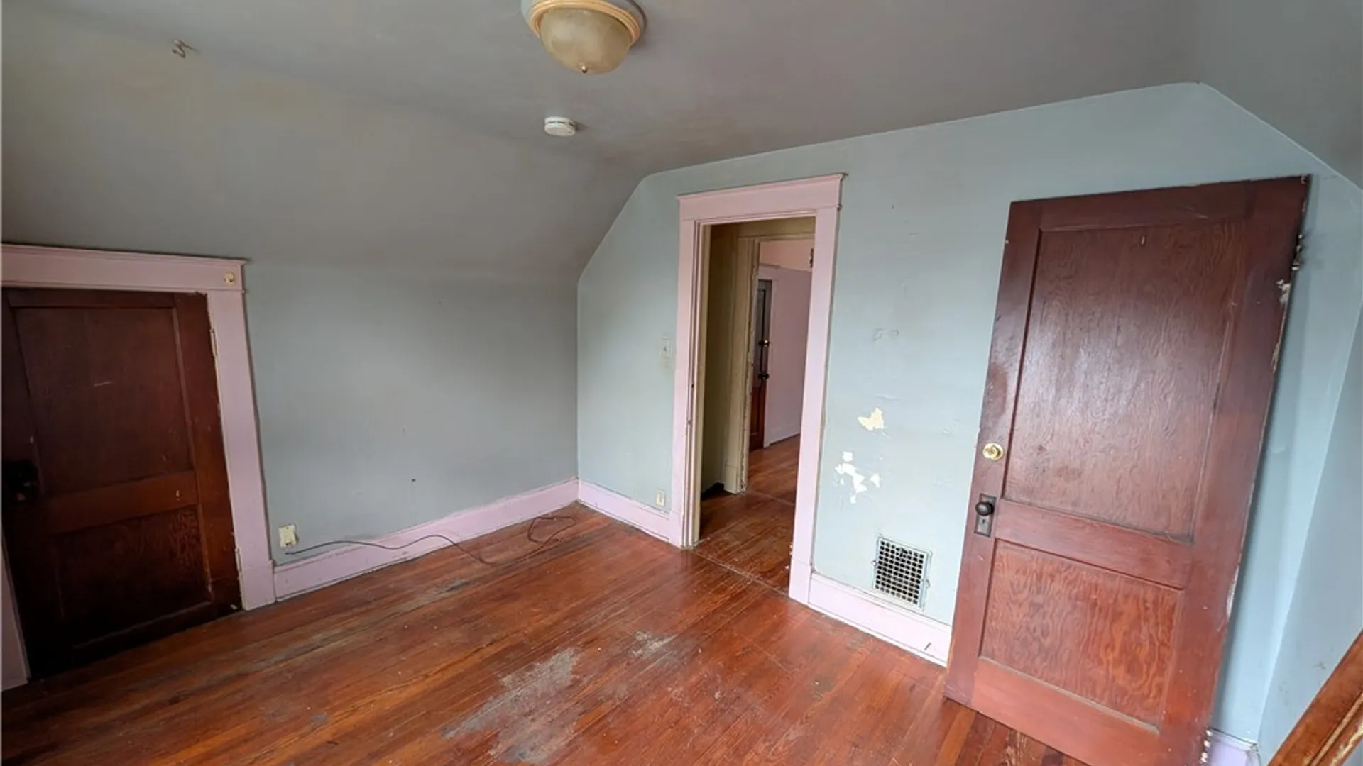Property at 752 Spruce Avenue, Niagara Falls, NY 14301 15