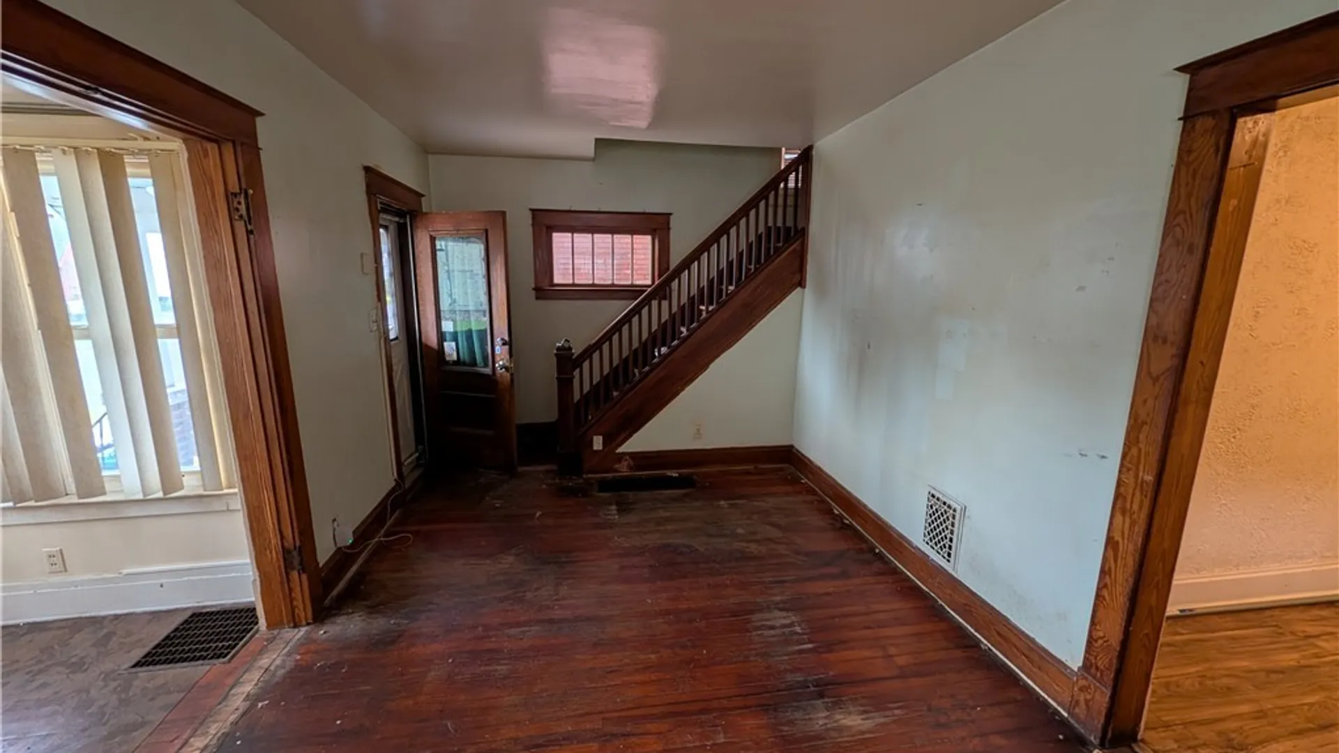 Property at 752 Spruce Avenue, Niagara Falls, NY 14301 7