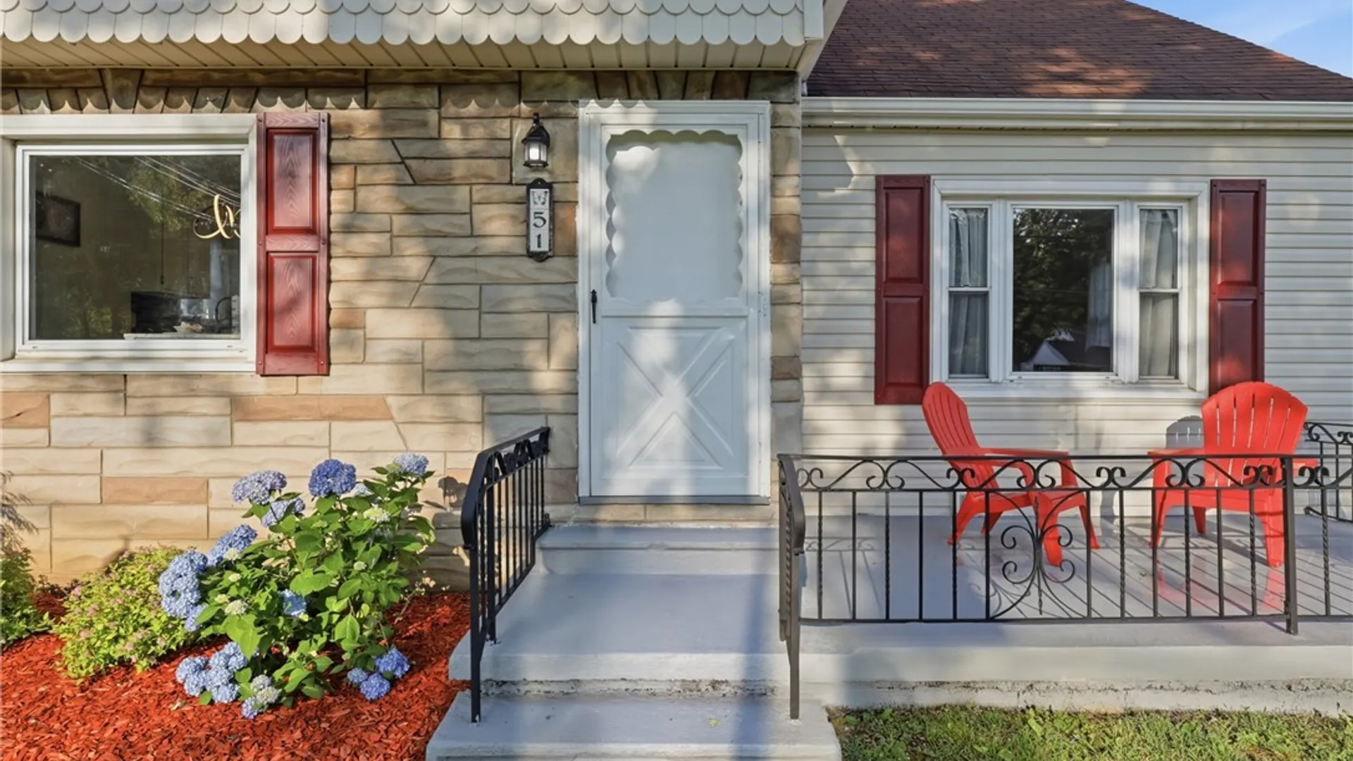 Property at 51 Hillcrest Drive, West Seneca, NY 14224 2