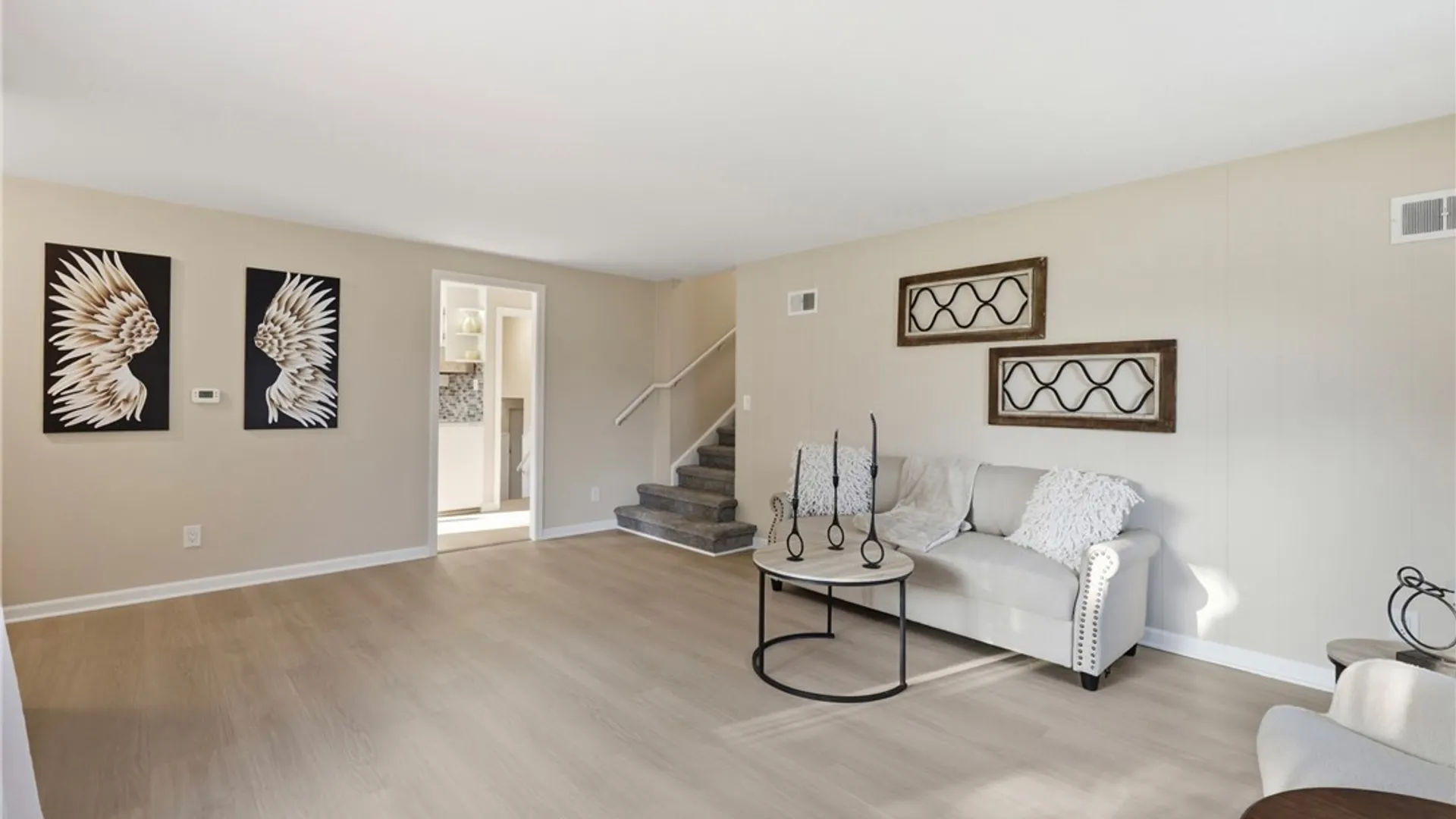 Property at 51 Hillcrest Drive, West Seneca, NY 14224 8