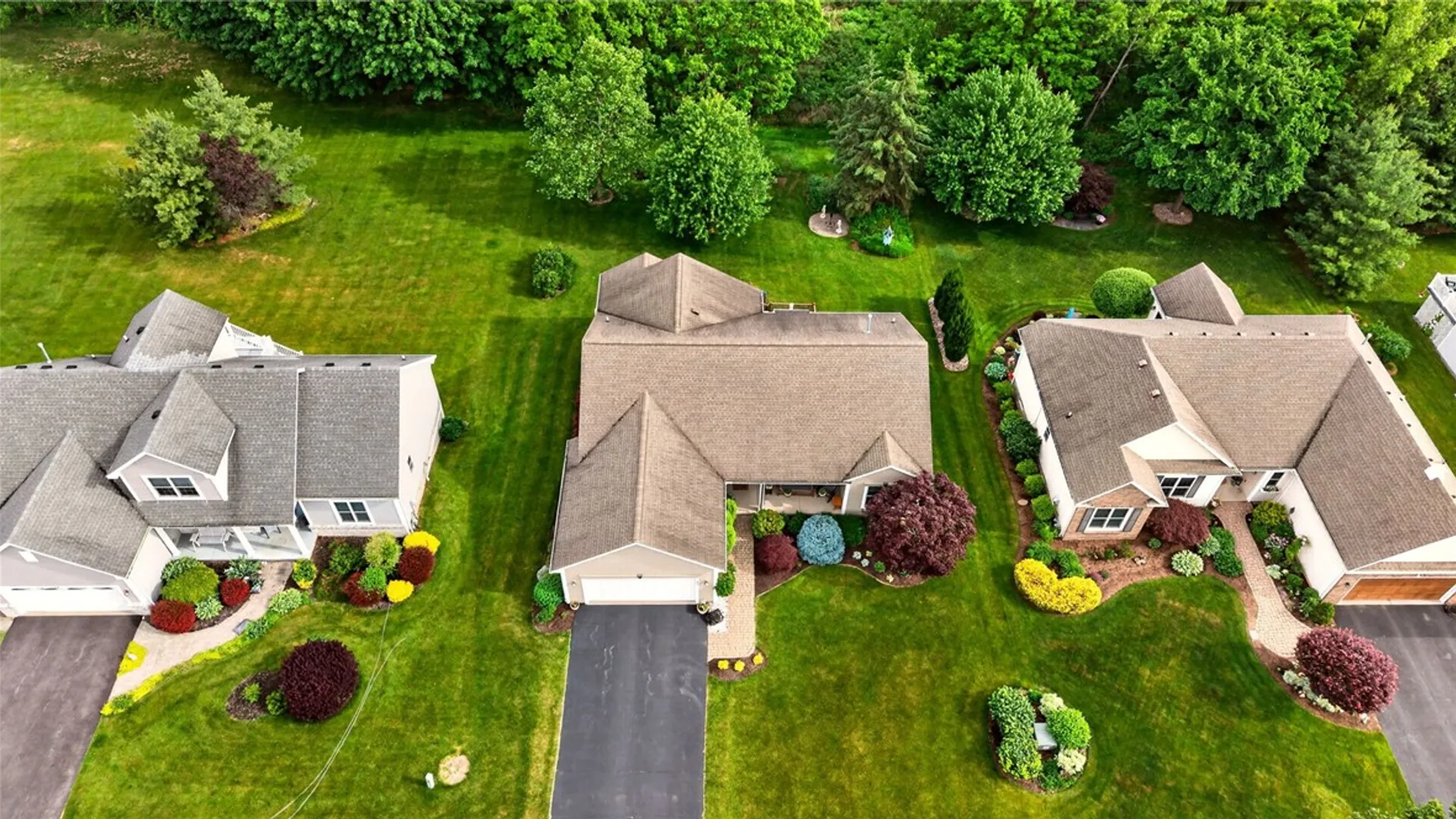Property at 42 Peaceful Harbor Ln, Webster, NY 14580 38