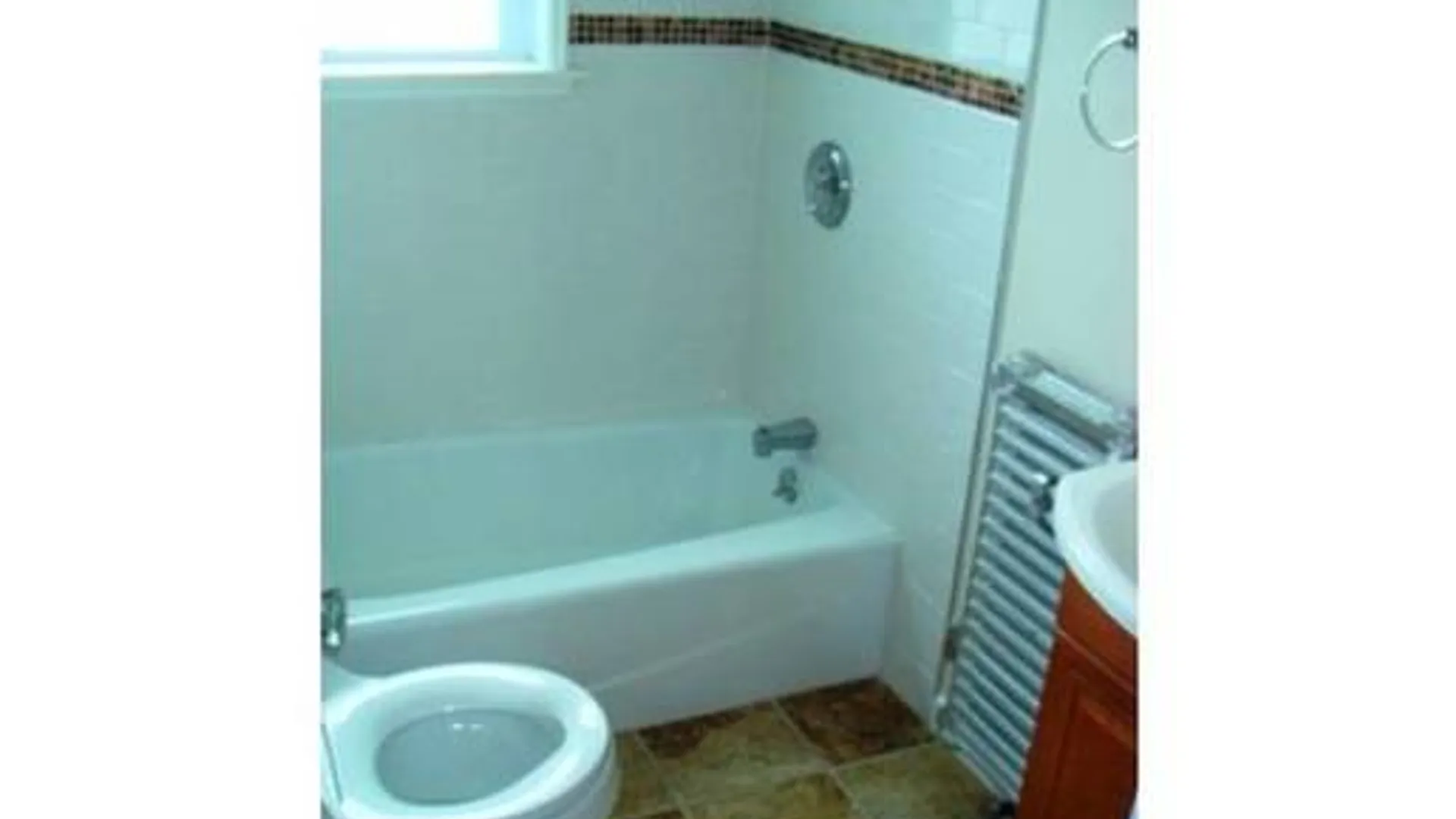 Property at 18 Grove St, Glen Head, NY 11545 10