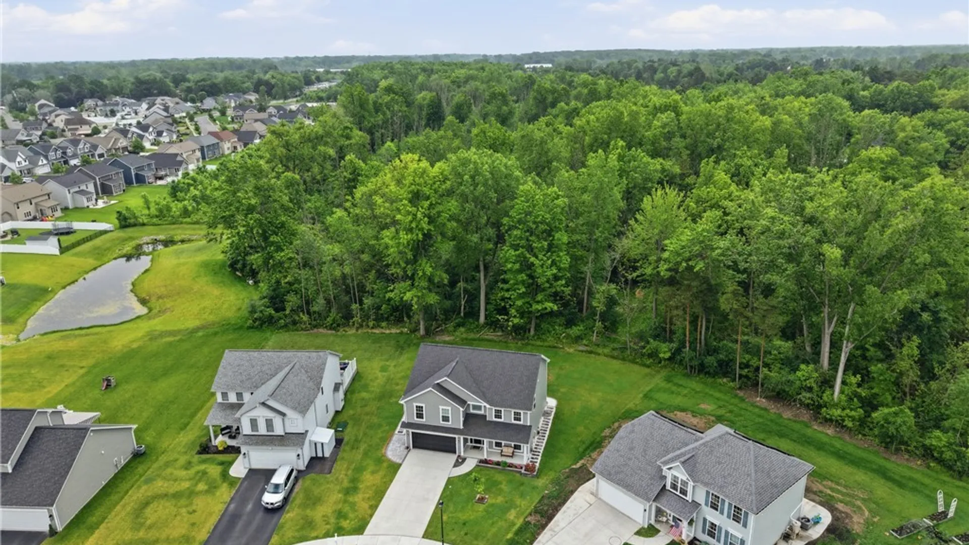 Property at 13 Canalview Terrace, Amherst, NY 14228 42