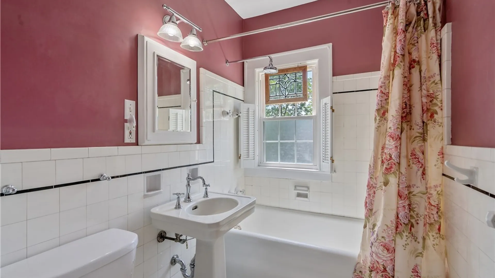 Property at 109 Euclid Terrace, Syracuse, NY 13210 26