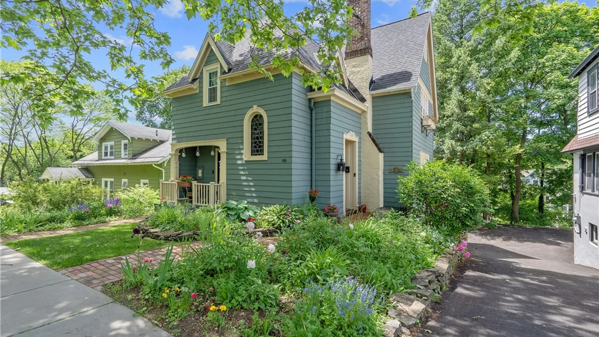 Property at 109 Euclid Terrace, Syracuse, NY 13210 4