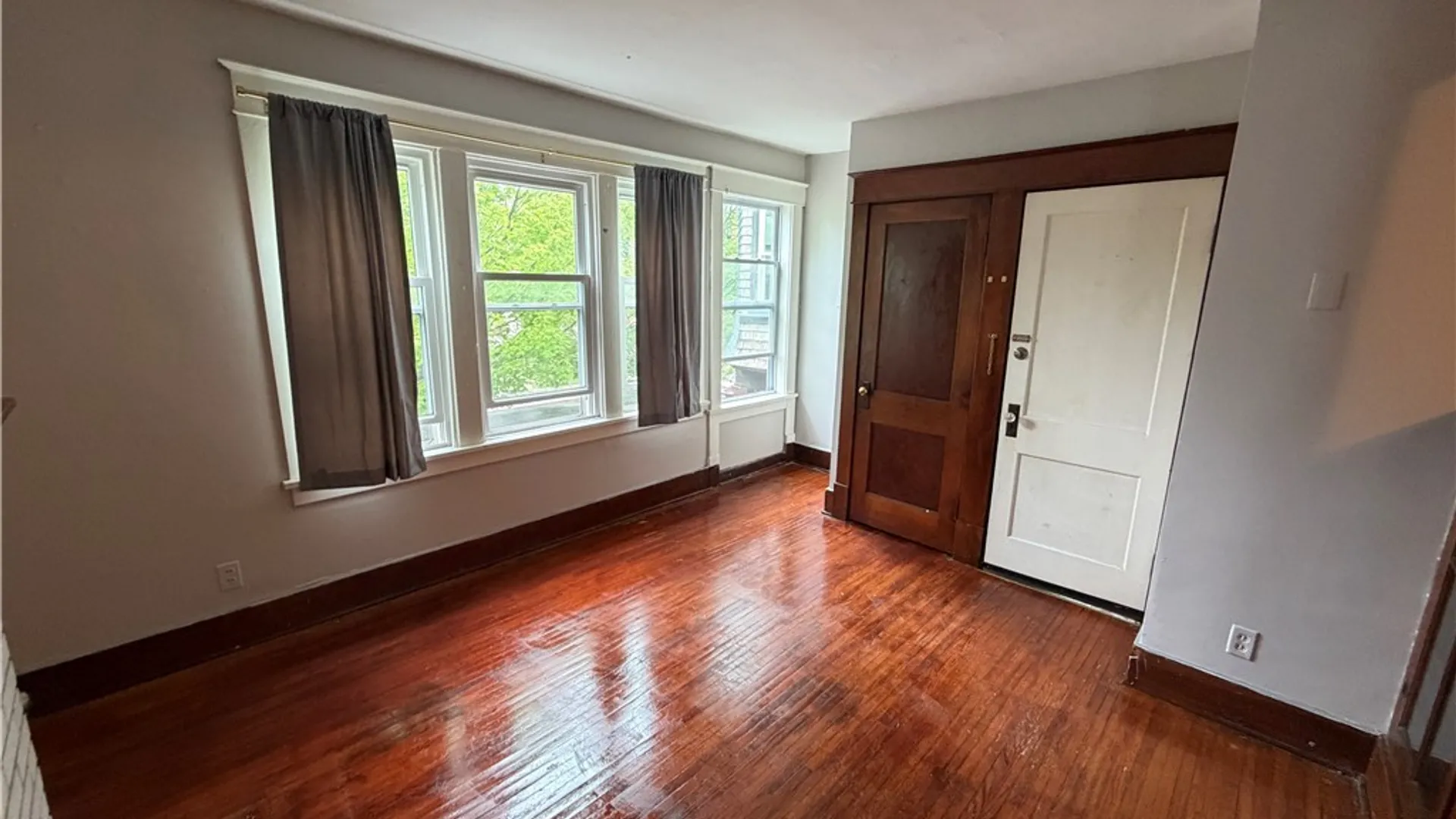 Property at 49 15th Street, Buffalo, NY 14213 2