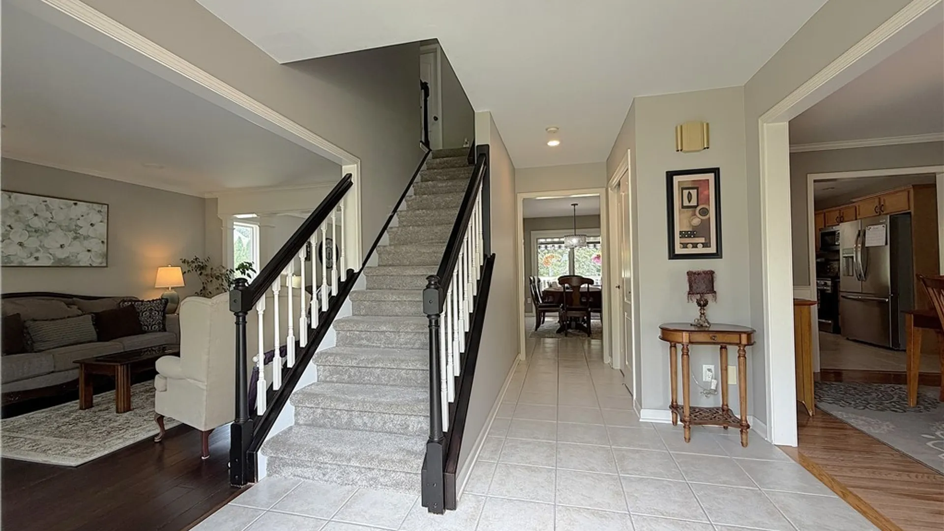 Property at 226 San Fernando Lane, Amherst, NY 14051 3