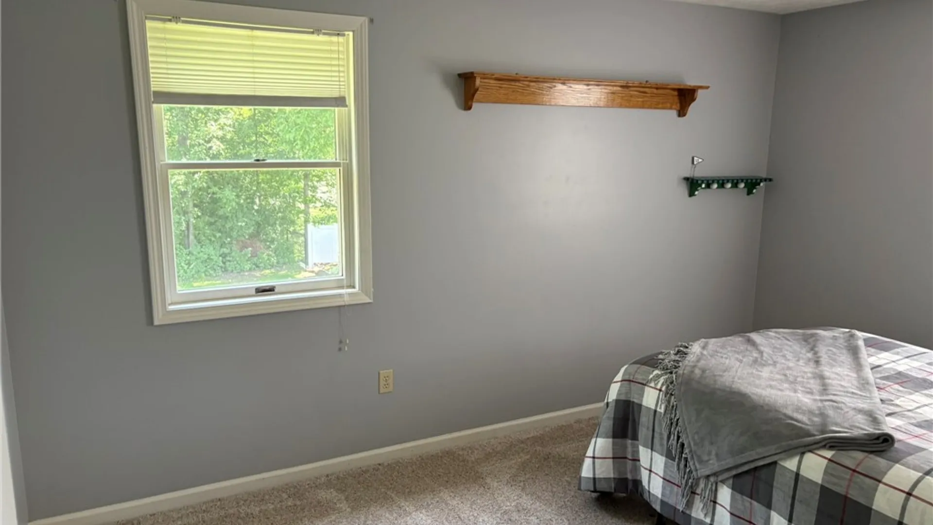Property at 581 Bram Hall Drive, Greece, NY 14626 22