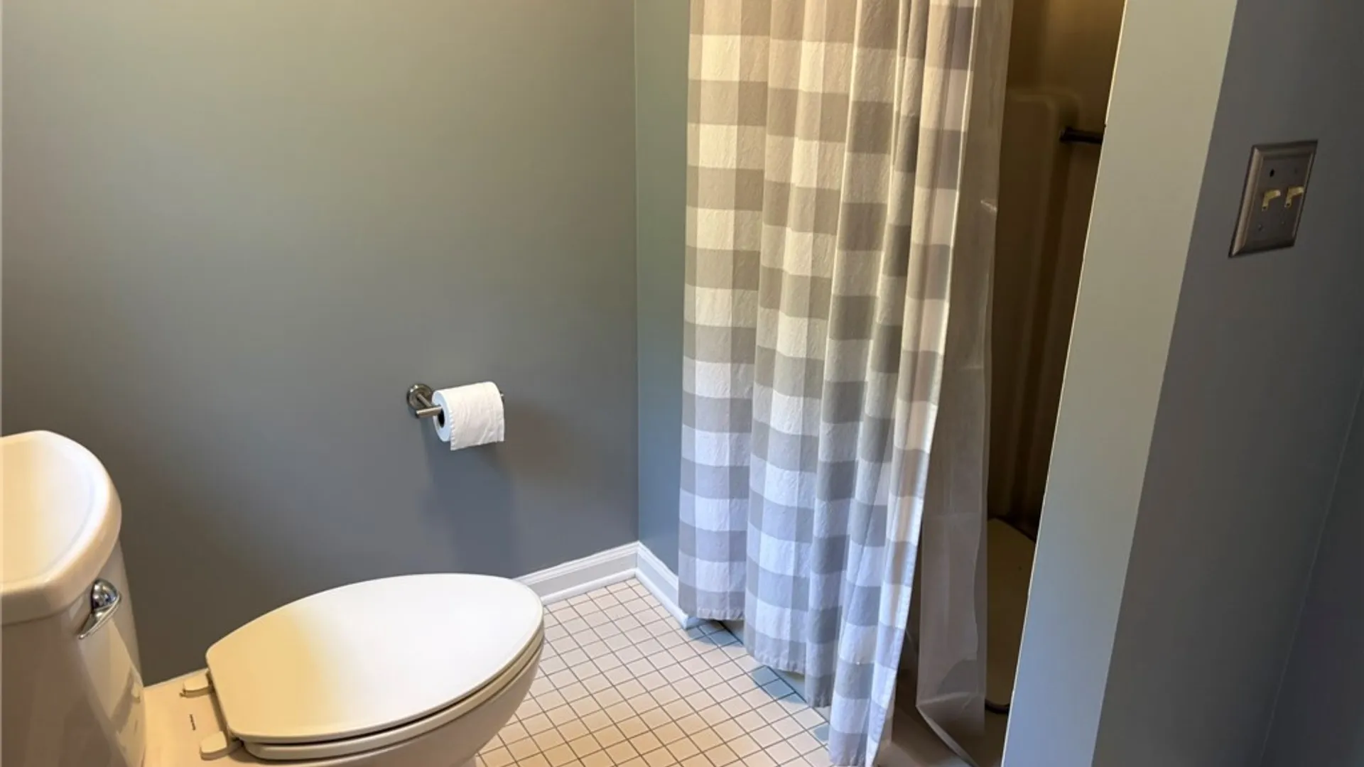 Property at 581 Bram Hall Drive, Greece, NY 14626 28