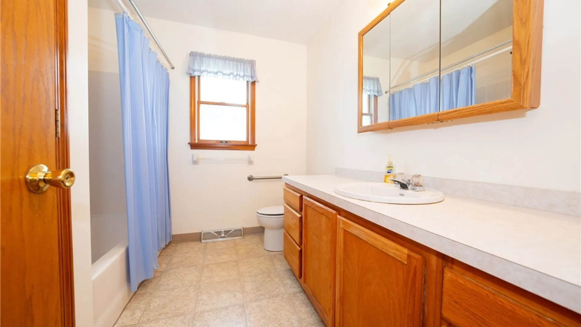 Property at 55 Ashley Drive, West Seneca, NY 14224 26