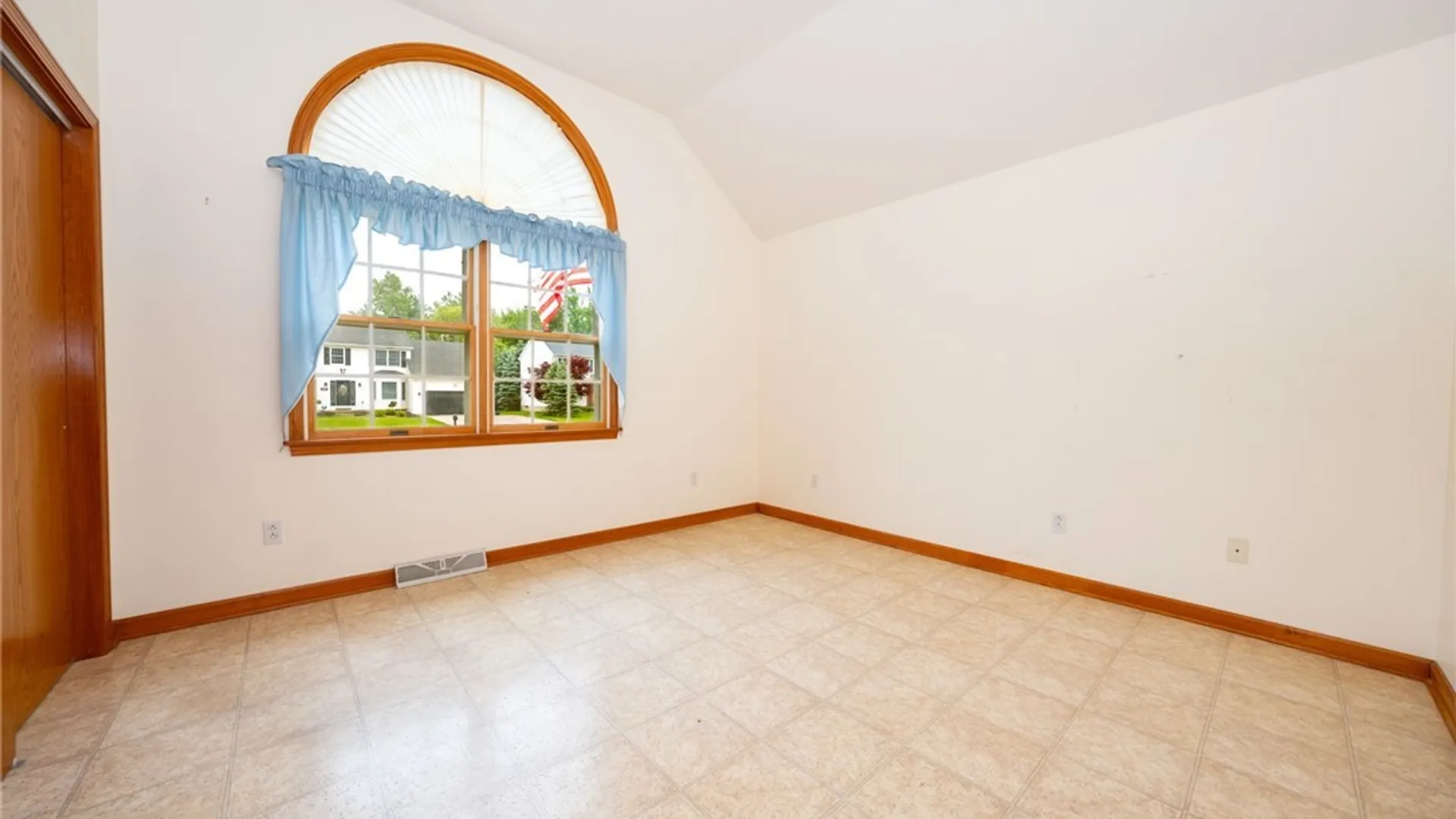 Property at 55 Ashley Drive, West Seneca, NY 14224 29