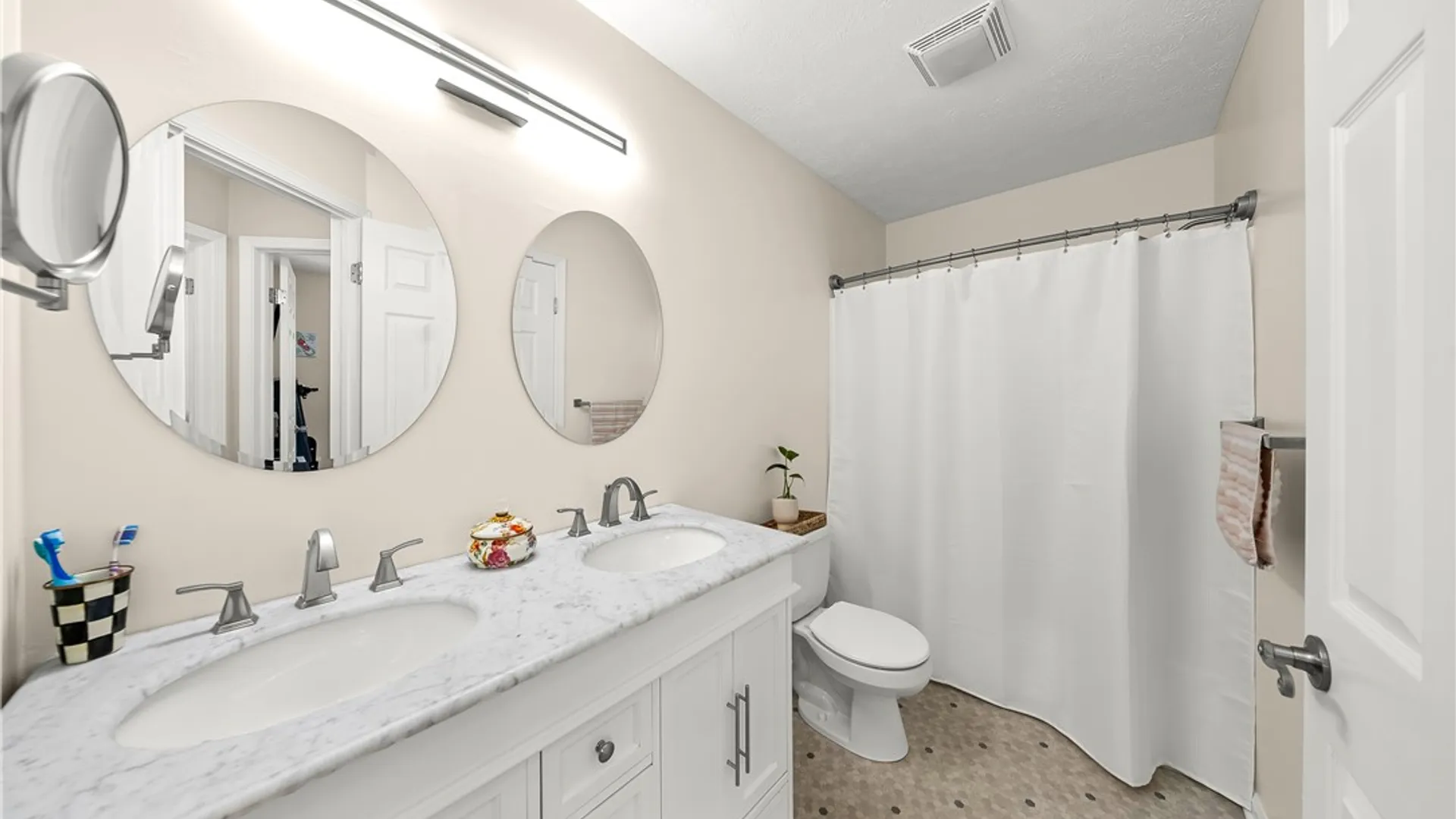 Property at 102 Cranbrook Ter, Webster, NY 14580 15