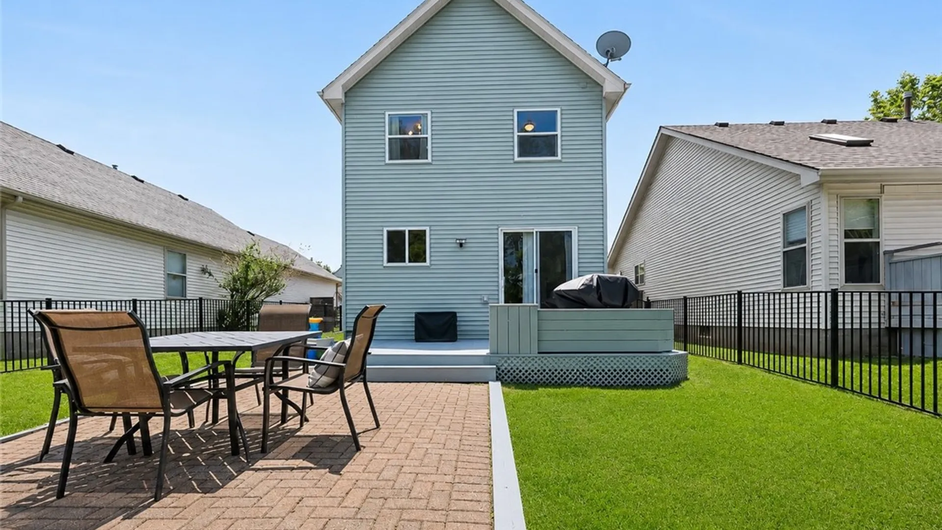 Property at 102 Cranbrook Ter, Webster, NY 14580 22