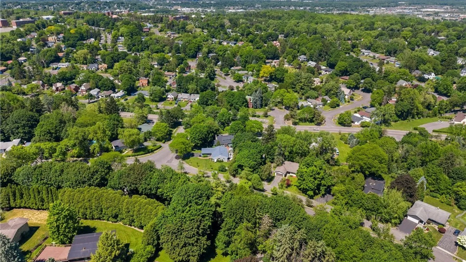 Property at 510 Hillsboro Parkway, Syracuse, NY 13214 36