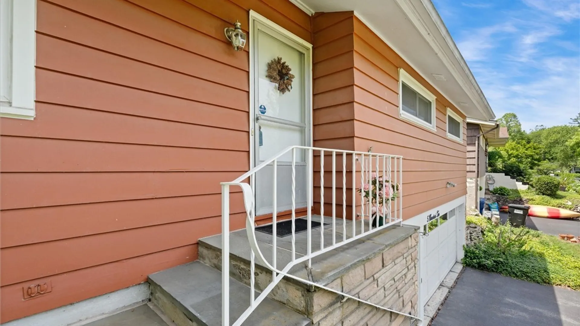 Property at 510 Hillsboro Parkway, Syracuse, NY 13214 4