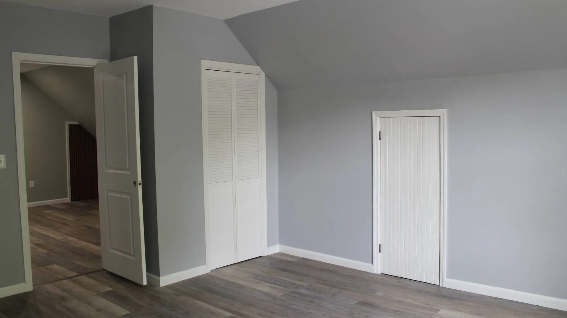 Property at 144 Hawk St S, Albany, NY 12202 32