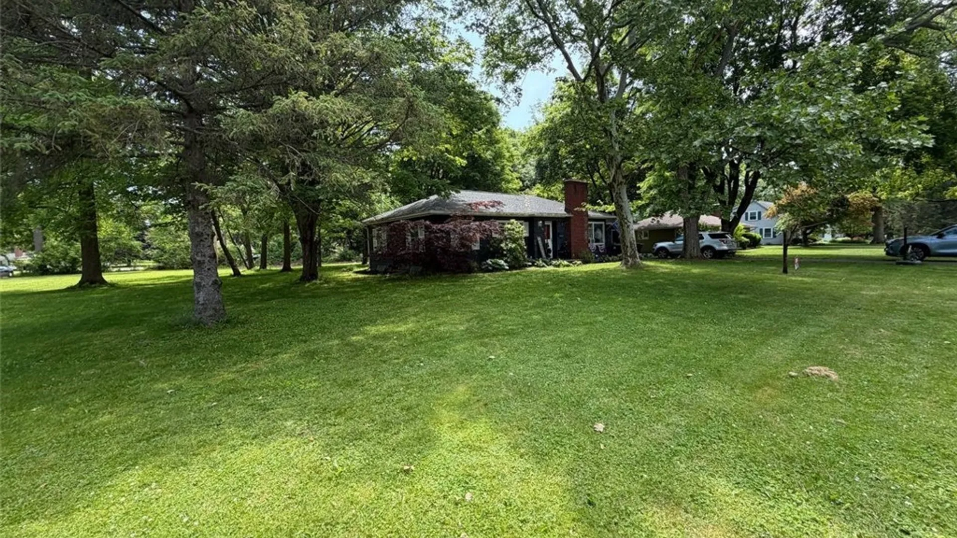 Property at 18 Woodline Drive, Penfield, NY 14526 2