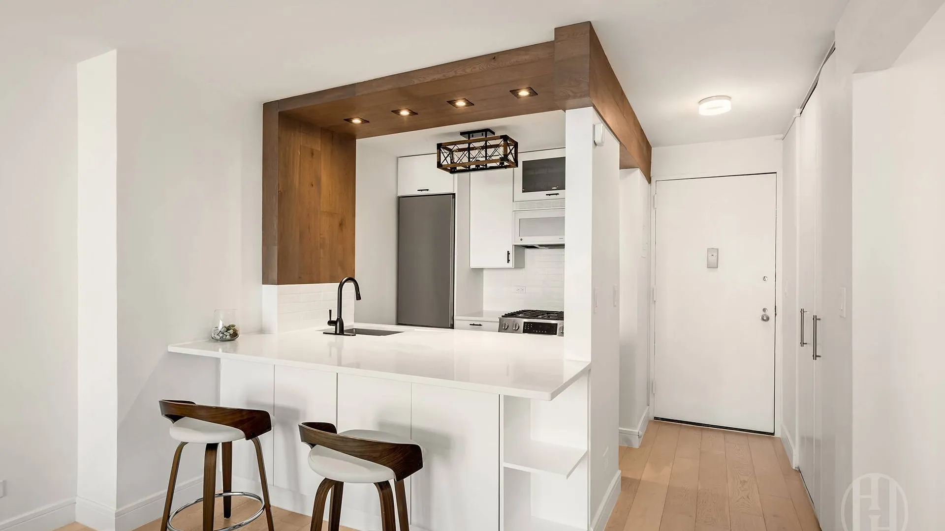 Property at 200 Rector Place, New York, NY 10280 7