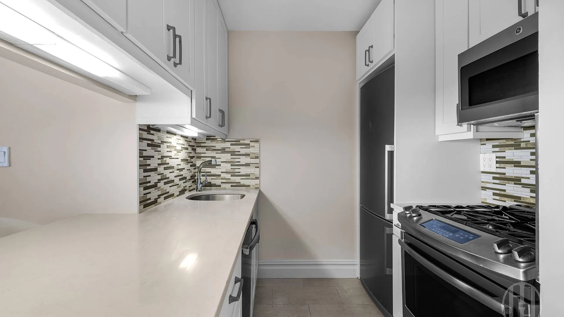 Property at 377 Rector Place, New York, NY 10280 8