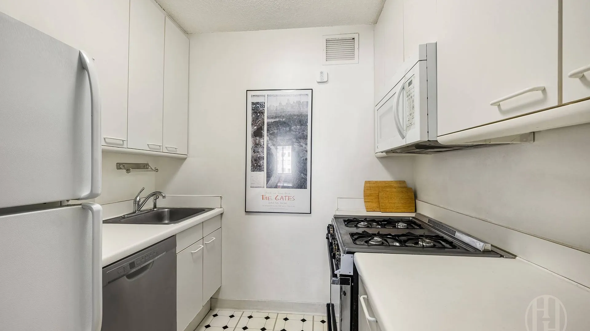Property at 280 Rector Place, New York, NY 10280 4