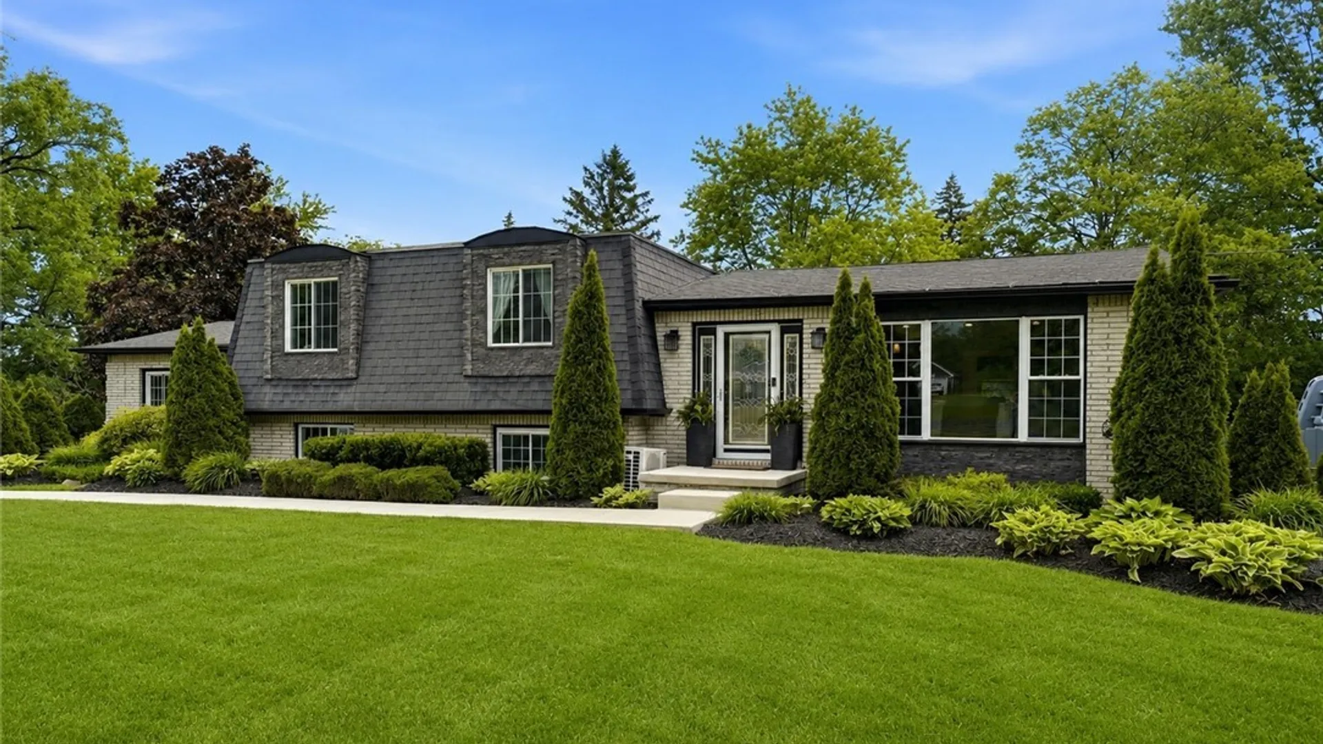Property at 5015 Mckinley Parkway, Hamburg, NY 14075 2