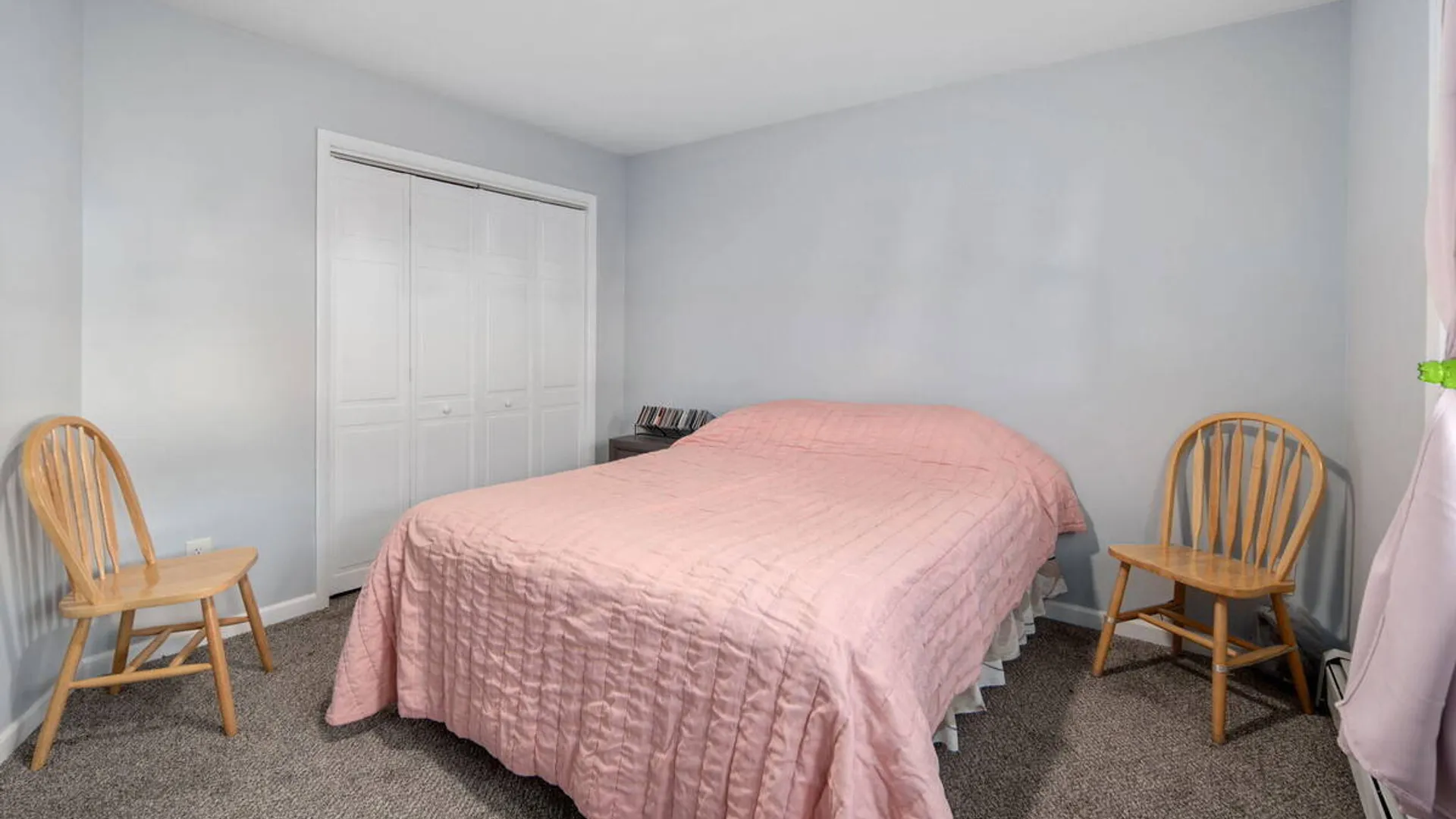 Property at 6 Silverberry Place, Albany, NY 12211 14