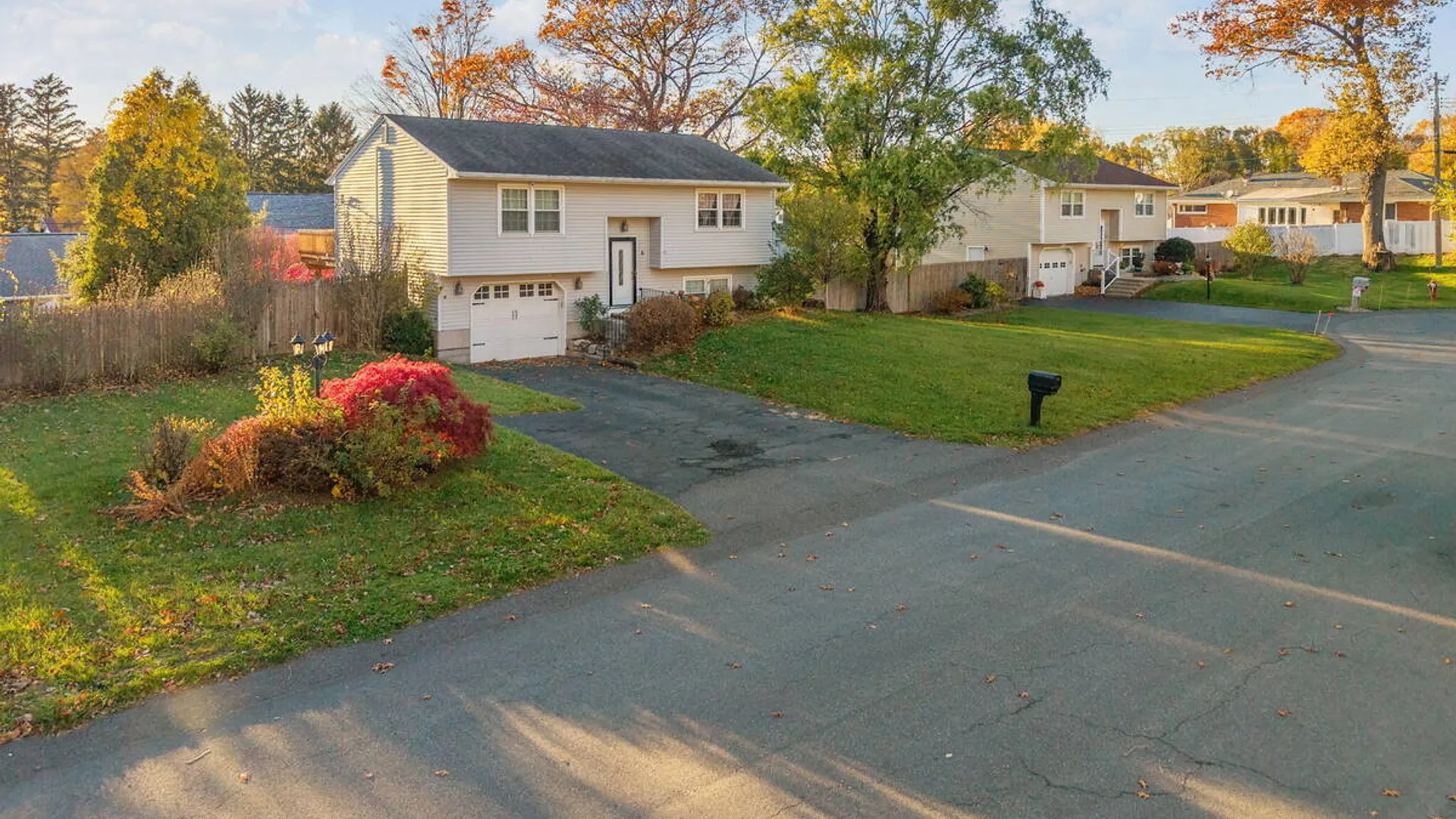 Property at 6 Silverberry Place, Albany, NY 12211 37