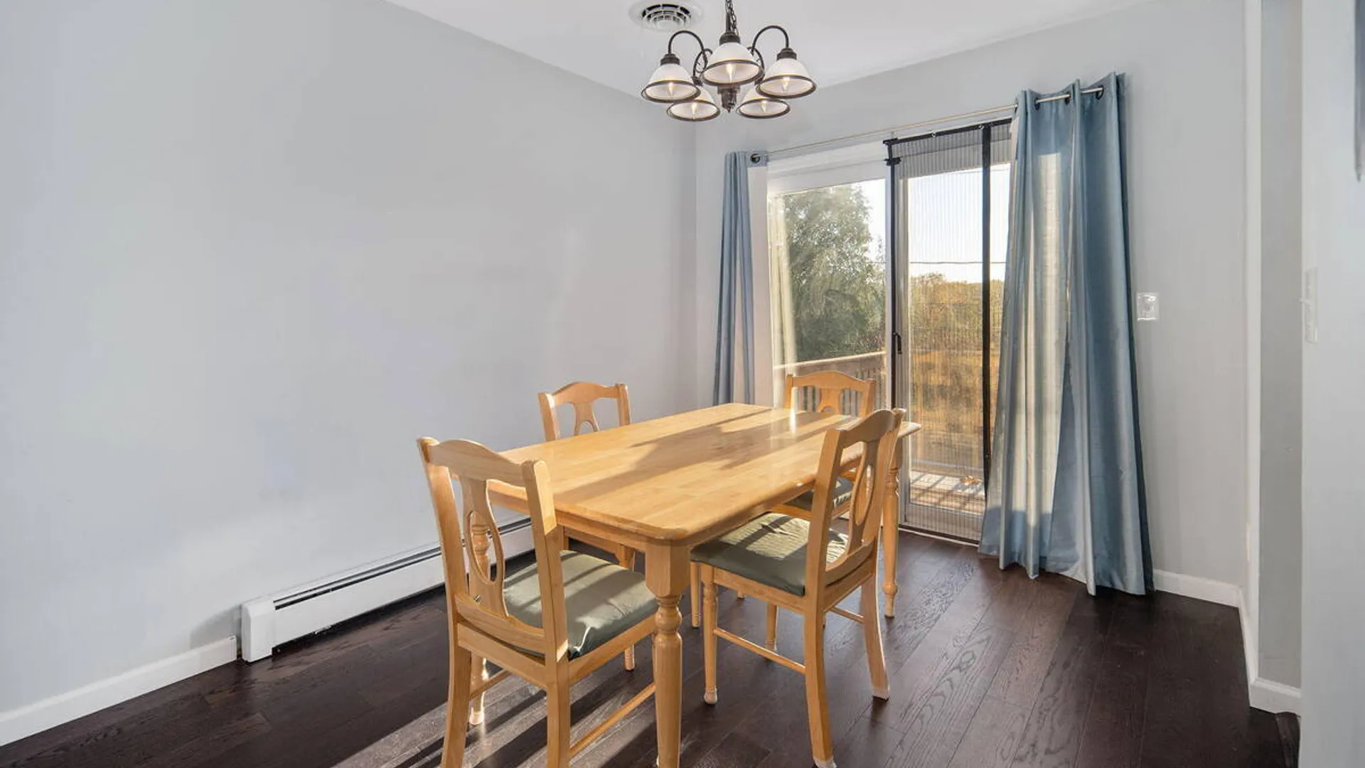Property at 6 Silverberry Place, Albany, NY 12211 6