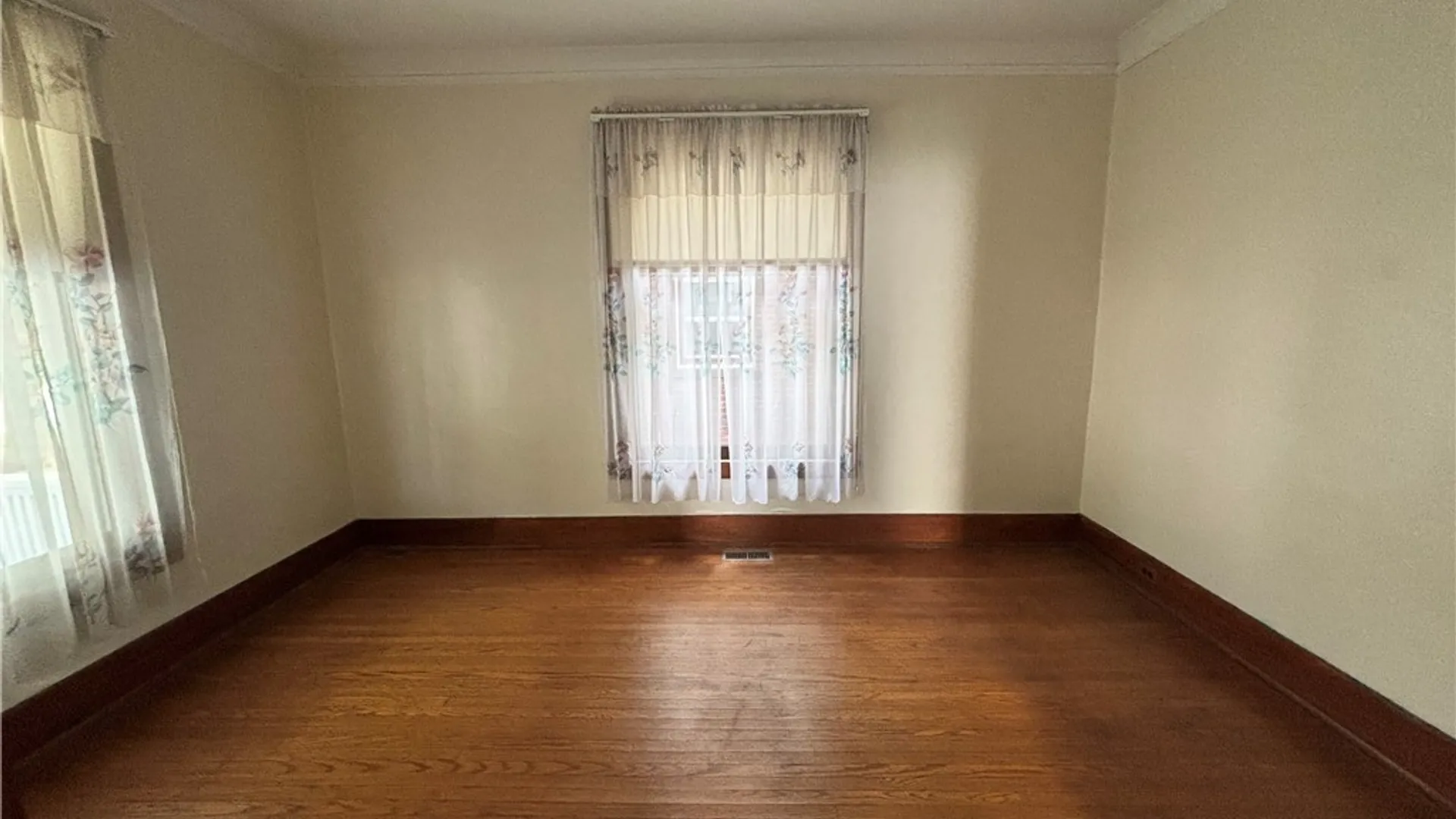 Property at 526 W Clinton Street, Elmira City, NY 14901 10