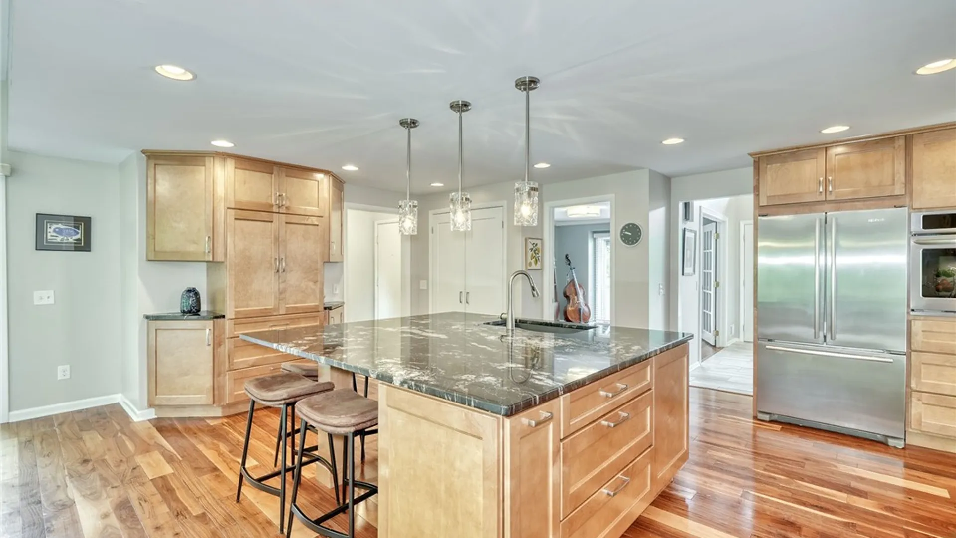 Property at 6 Millwood Court, Pittsford, NY 14534 17