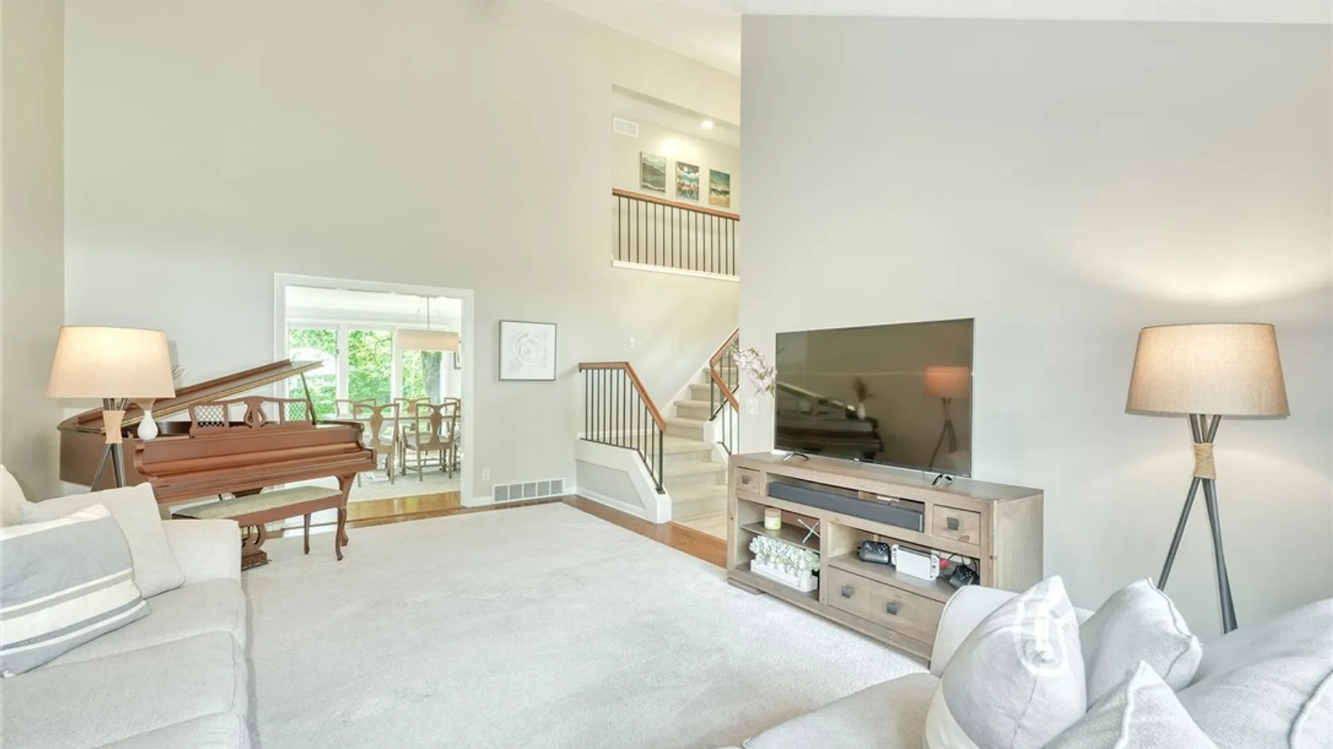 Property at 6 Millwood Court, Pittsford, NY 14534 9