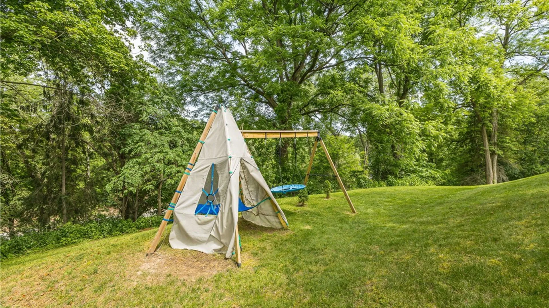 Property at 56 Old Forge Lane, Pittsford, NY 14534 41