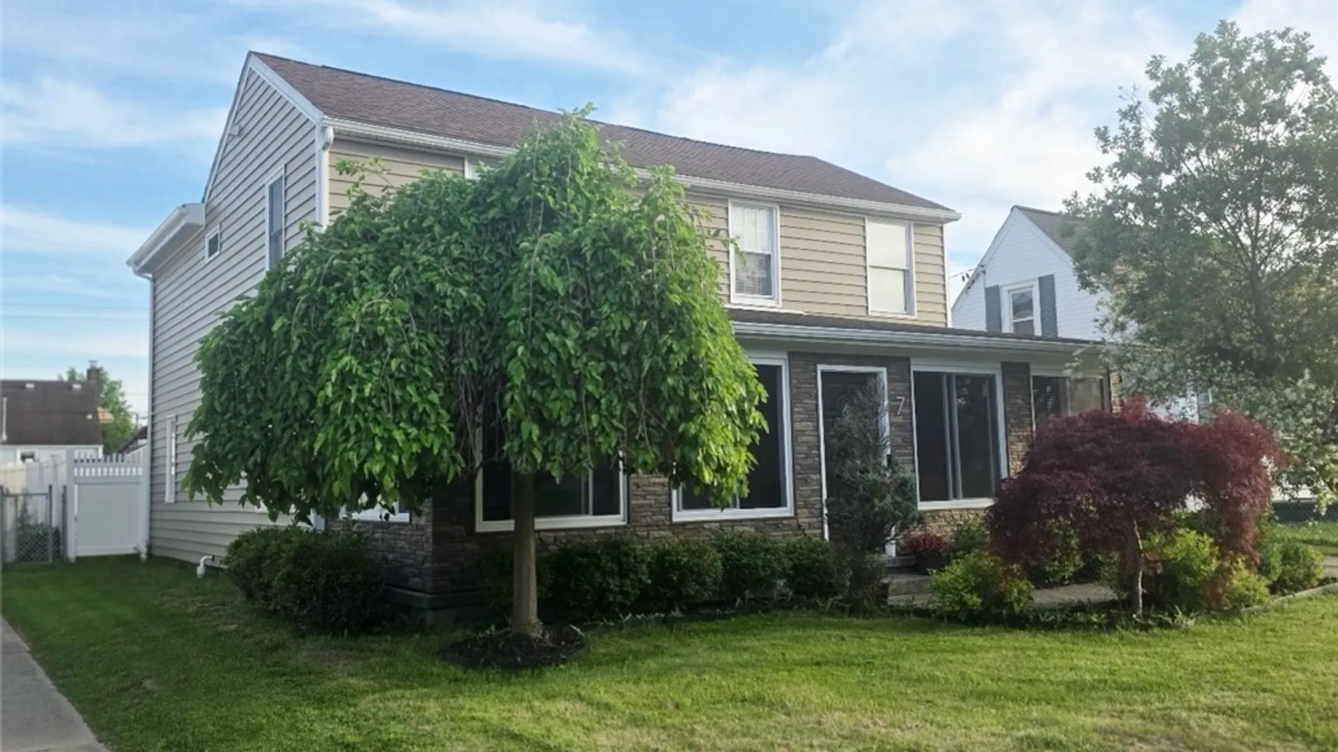 Property at 7 Lindbergh Court, Cheektowaga, NY 14225 2