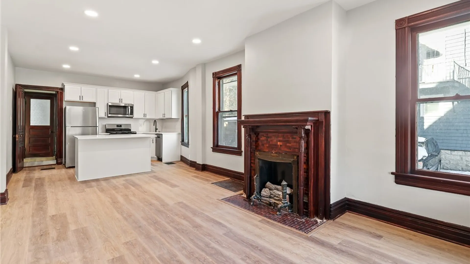 Property at 834 Elmwood Avenue, Buffalo, NY 14222 4