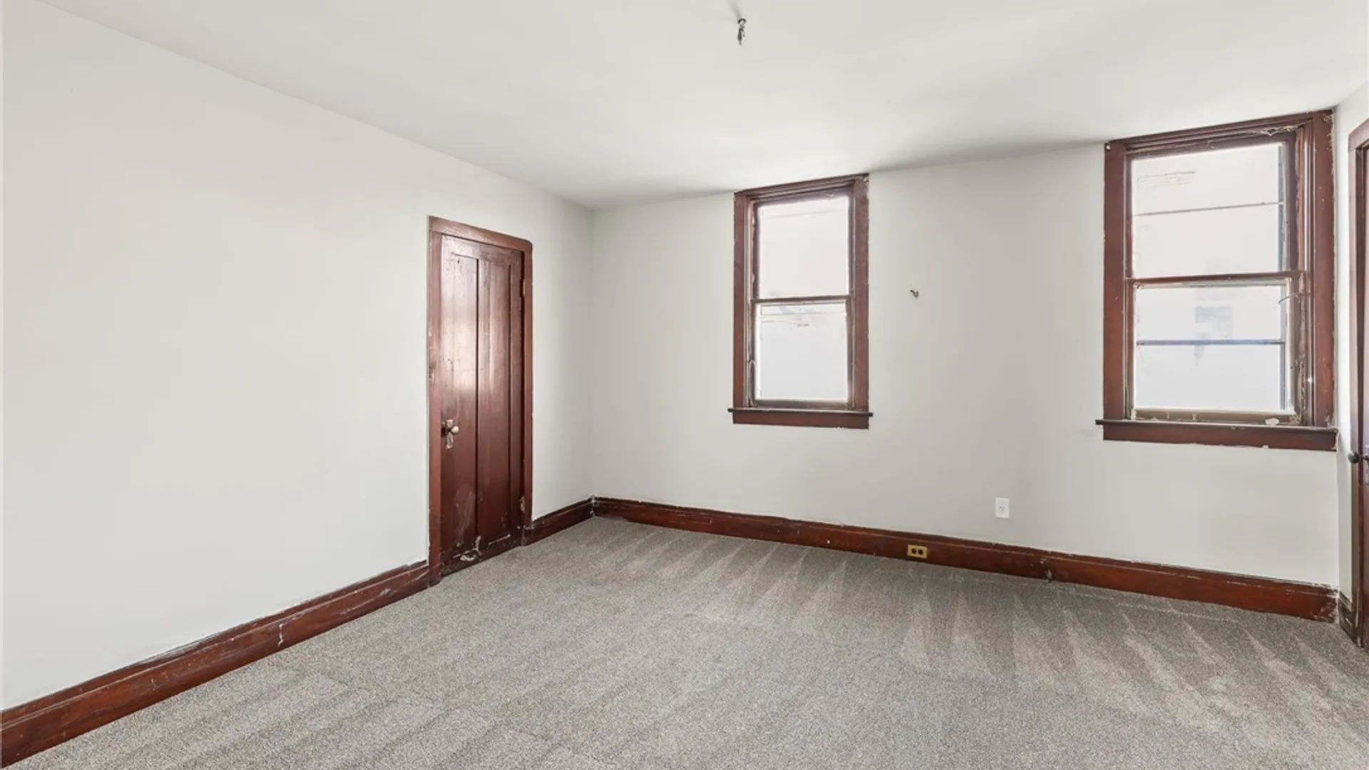 Property at 834 Elmwood Avenue, Buffalo, NY 14222 40