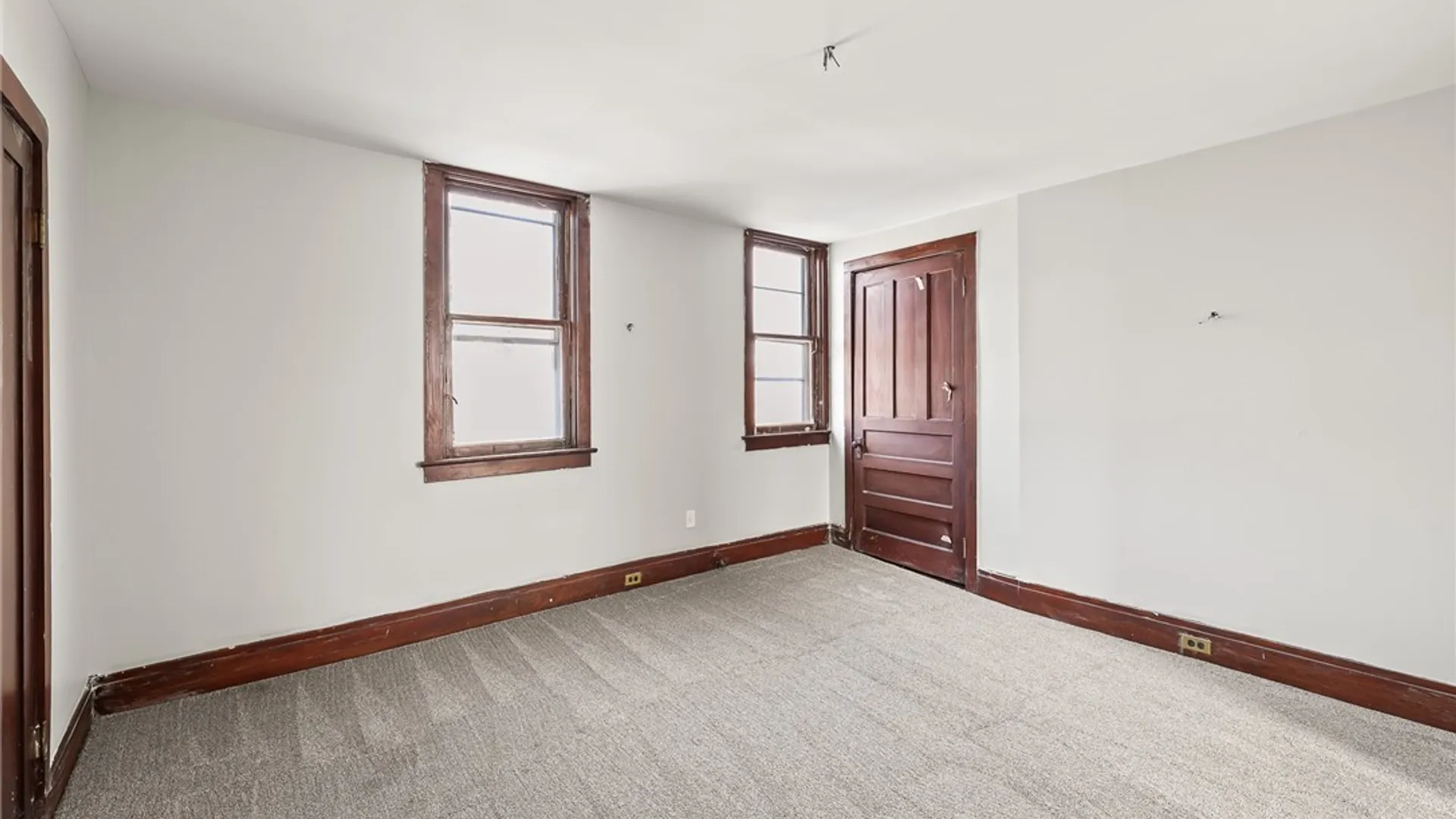 Property at 834 Elmwood Avenue, Buffalo, NY 14222 41
