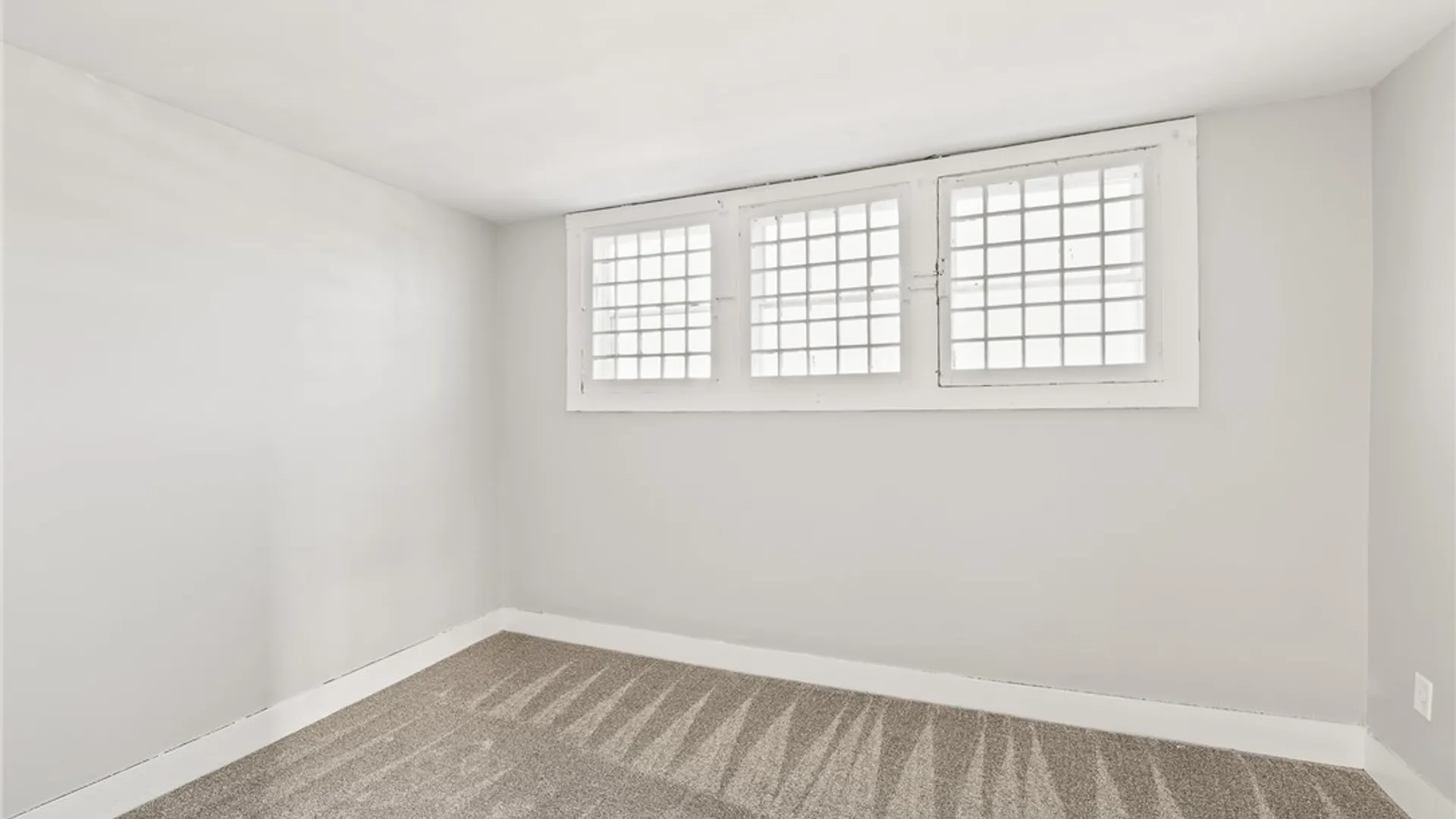 Property at 834 Elmwood Avenue, Buffalo, NY 14222 43