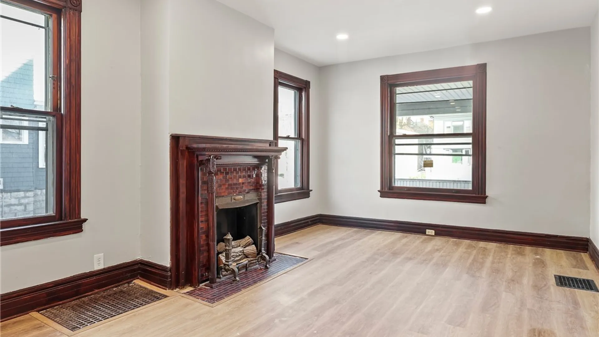 Property at 834 Elmwood Avenue, Buffalo, NY 14222 9