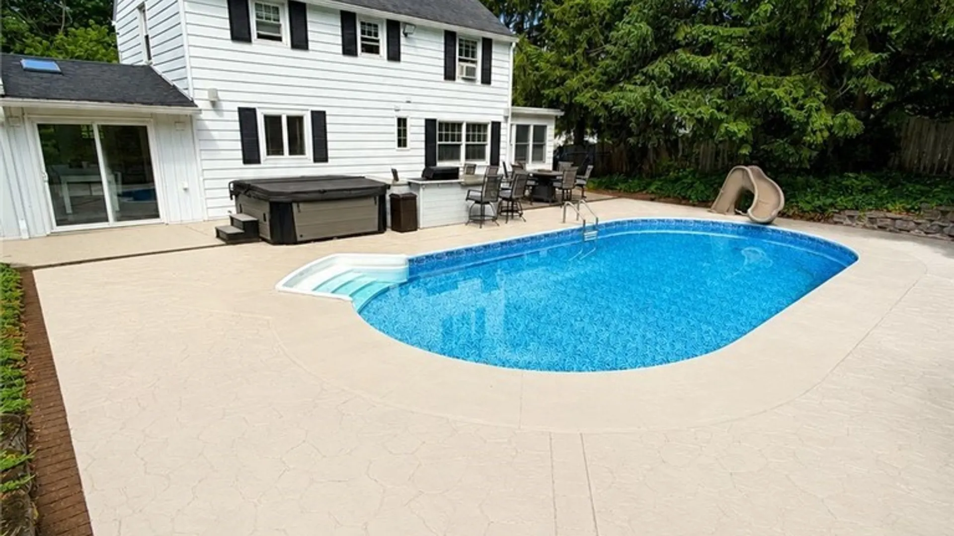 Property at 4022 Oneida Street, New Hartford, NY 13413 14