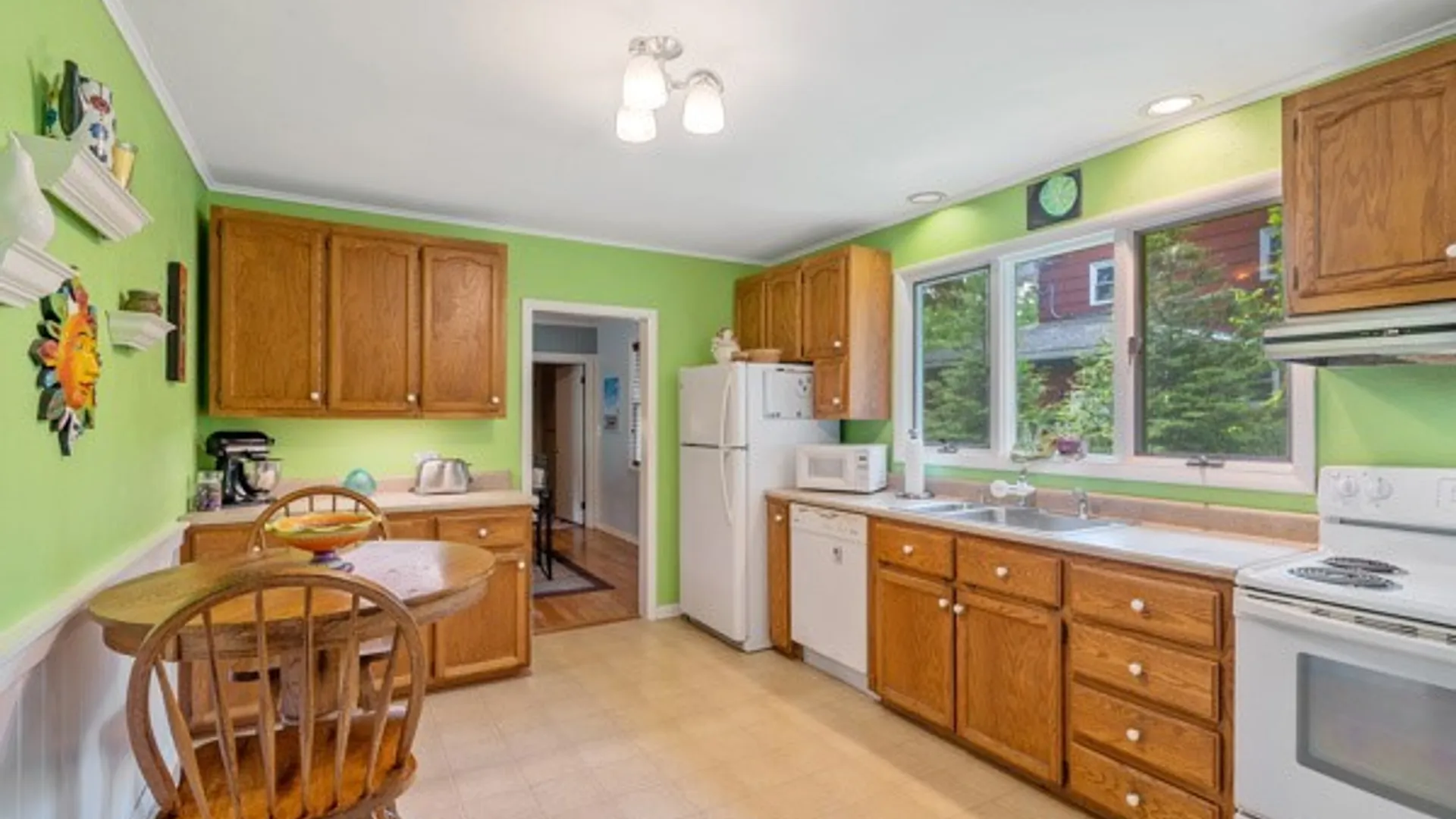Property at 99 Woodmancy Lane, Manlius, NY 13066 10