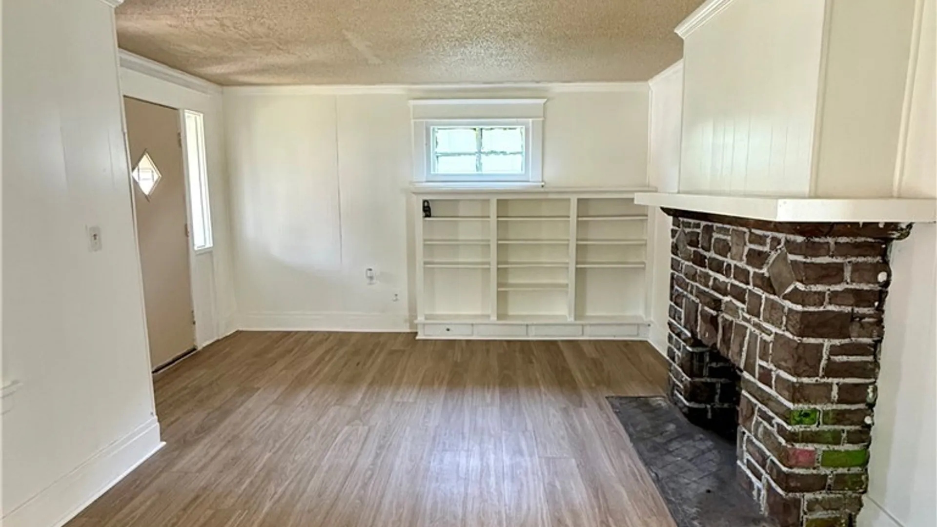Property at 24 Amsterdam Avenue, Buffalo, NY 14215 6