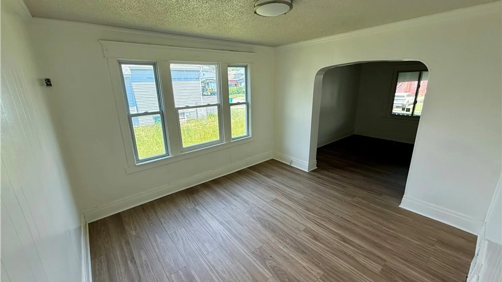 Property at 24 Amsterdam Avenue, Buffalo, NY 14215 9