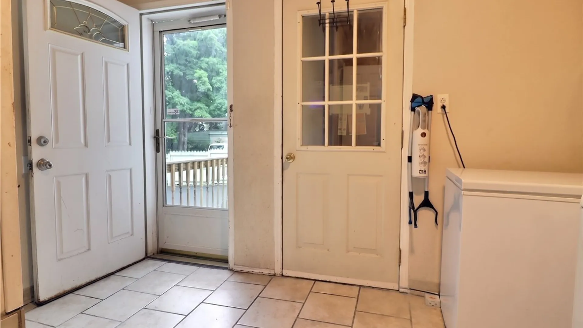Property at 19 Jewett Place, Utica, NY 13501 32