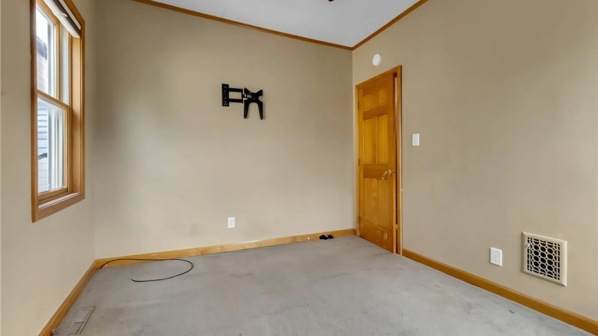 Property at 55 Mount Vernon Avenue, West Seneca, NY 14210 13