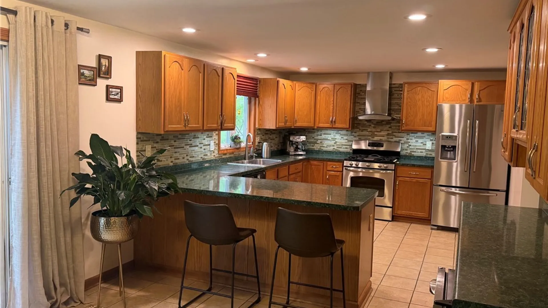 Property at 14 Hitching Post Lane, Amherst, NY 14228 9