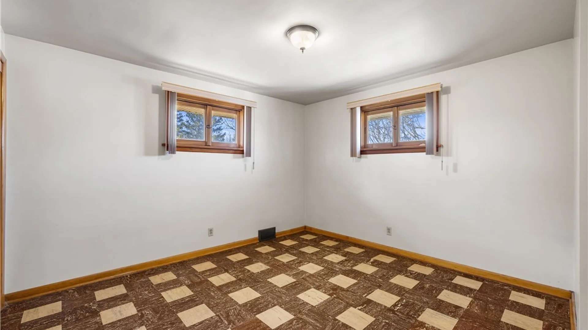 Property at 2750 Niagara Street, Niagara Falls, NY 14303 15